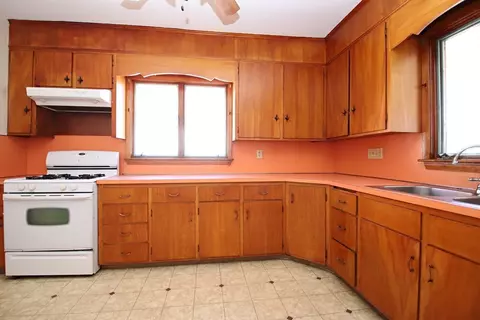 Kitchen - 23 Andrew St, Everett, MA 02149 photo 1 of 4