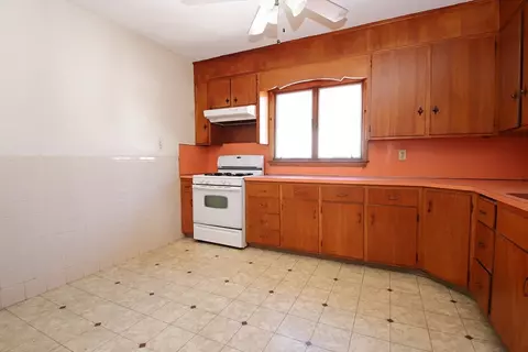 Kitchen - 23 Andrew St, Everett, MA 02149 photo 2 of 4