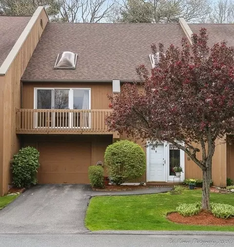 8 Woodland Park Dr #8, Haverhill, MA 01830