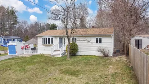 Exterior - 72 Gail St, Springfield, MA 01108 photo 4 of 8