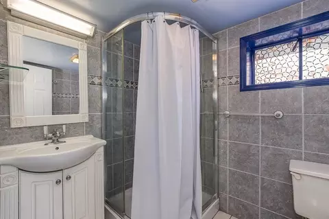 Bath - 42 Berkeley Rd, Dedham, MA 02026 photo 4 of 4