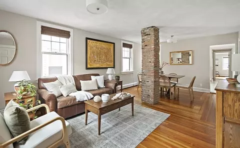 570 Franklin St #1, Cambridge, MA 02139