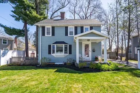 938 Webster St, Needham, MA 02492