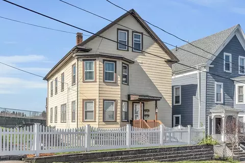 27 Lafayette St, Haverhill, MA 01832