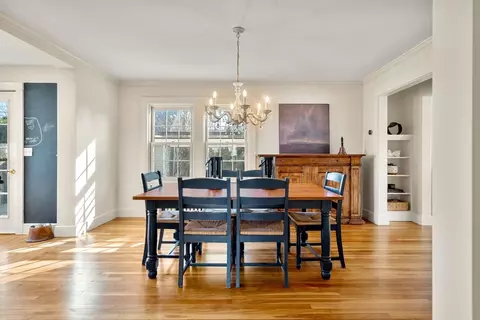 Dining - 10 Pickwick Rd, Marblehead, MA 01945 photo 2 of 3