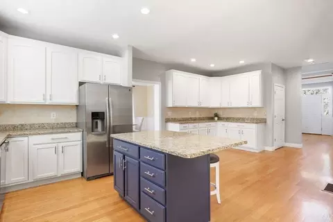 Kitchen - 8 Pandolf Ln, Needham, MA 02494 photo 2 of 3