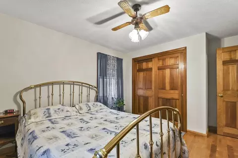 Bedroom - 390 Old Greenwich Plains Rd, Hardwick, MA 01037 photo 2 of 5