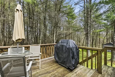 Exterior - 390 Old Greenwich Plains Rd, Hardwick, MA 01037 photo 4 of 7