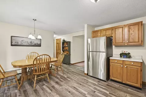 Dining - 390 Old Greenwich Plains Rd, Hardwick, MA 01037 photo 5 of 6