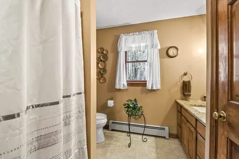 Bath - 390 Old Greenwich Plains Rd, Hardwick, MA 01037 photo 1 of 2