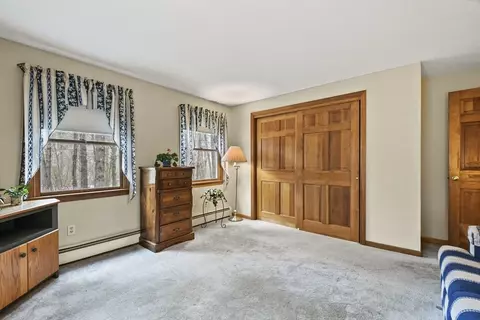 Bedroom - 390 Old Greenwich Plains Rd, Hardwick, MA 01037 photo 4 of 5