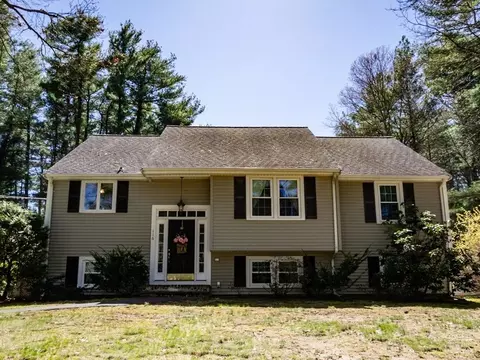 116 Union St, Norfolk, MA 02056