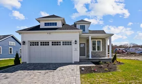 33 Sophia Dr, Rehoboth, MA 02769