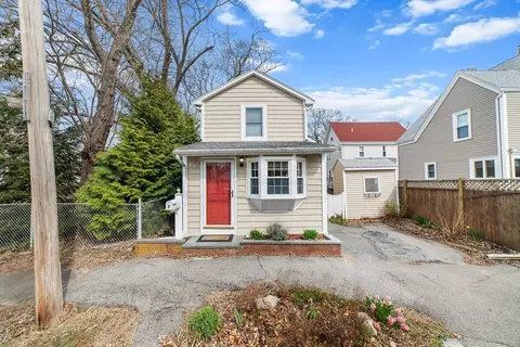 7 Randlett St, Quincy, MA 02170