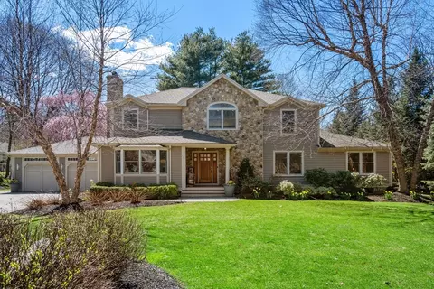 22 Crestview Rd, Belmont, MA 02478