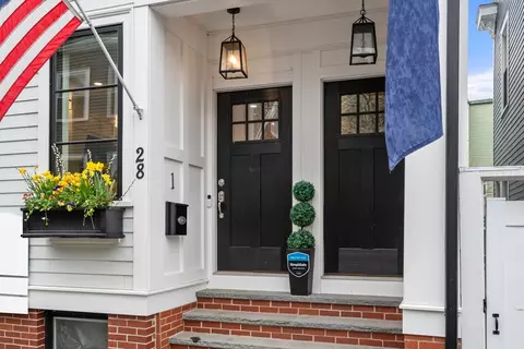 28 Cross St #1, Boston, MA 02129