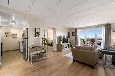 50 Boatswains Way #413, Chelsea, MA 02150