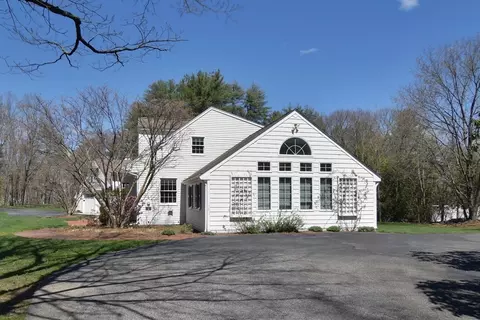 Exterior - 7 Main St, Dover, MA 02030 photo 6 of 9