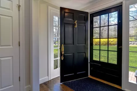 Entry Way - 7 Main St, Dover, MA 02030 photo 1 of 3