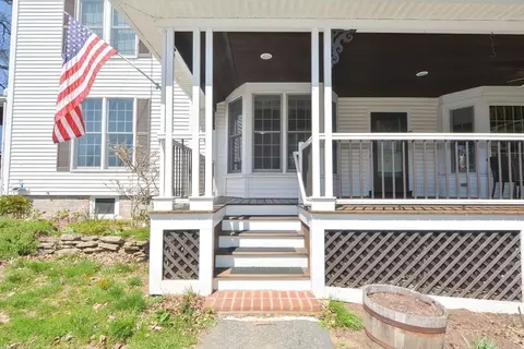 Exterior - 6 Common St, Brookfield, MA 01506 photo 4 of 12