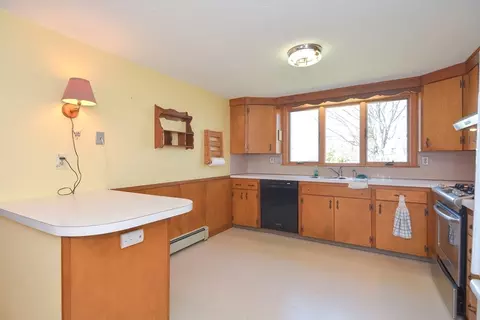 Kitchen - 6 Common St, Brookfield, MA 01506 photo 1 of 4