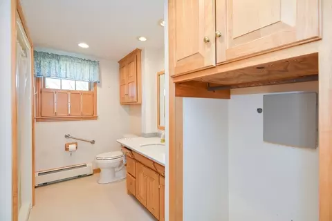 Bath - 6 Common St, Brookfield, MA 01506 photo 2 of 3