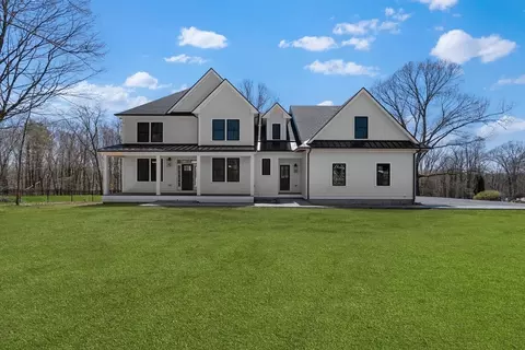 89 Woodland St, Natick, MA 01760