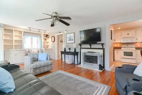 Living - 9 Davidson Rd, Framingham, MA 01701 photo 4 of 6