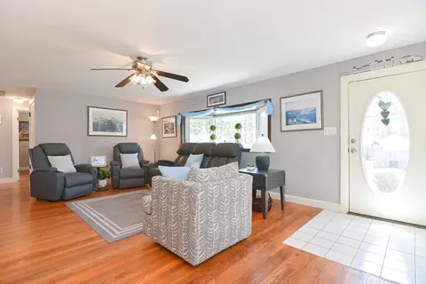 Living - 9 Davidson Rd, Framingham, MA 01701 photo 1 of 6