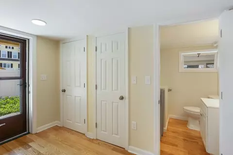 Entry Way - 266 Webster St, Worcester, MA 01603 photo 4 of 7