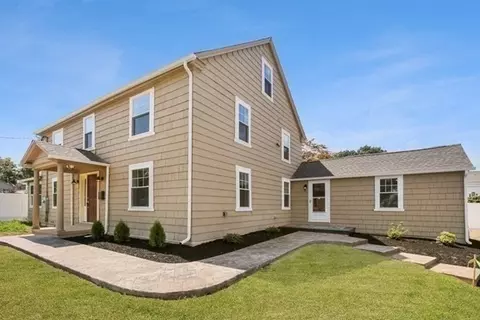 Exterior - 266 Webster St, Worcester, MA 01603 photo 2 of 11