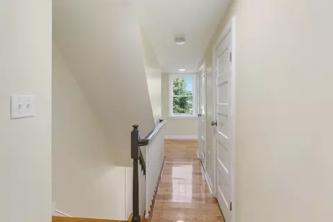 Entry Way - 266 Webster St, Worcester, MA 01603 photo 5 of 7