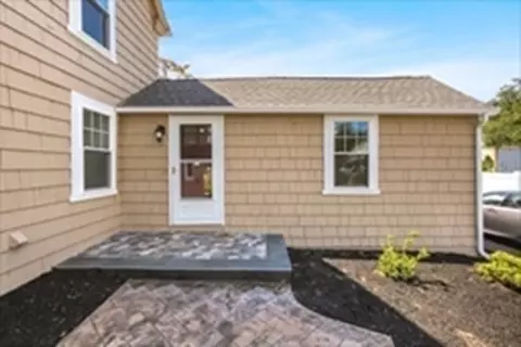 Exterior - 266 Webster St, Worcester, MA 01603 photo 3 of 11