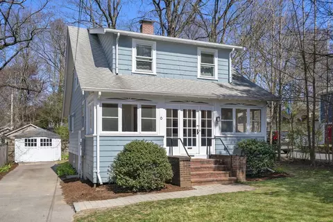 6 Oakland St, Wellesley, MA 02481