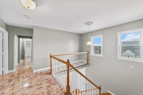 Entry Way - 15 Ancona Rd, Worcester, MA 01604 photo 1 of 4