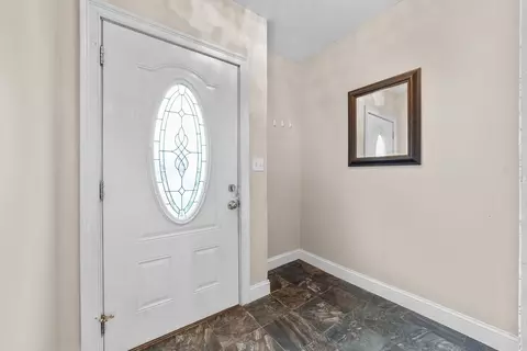 Entry Way - 15 Ancona Rd, Worcester, MA 01604 photo 3 of 4