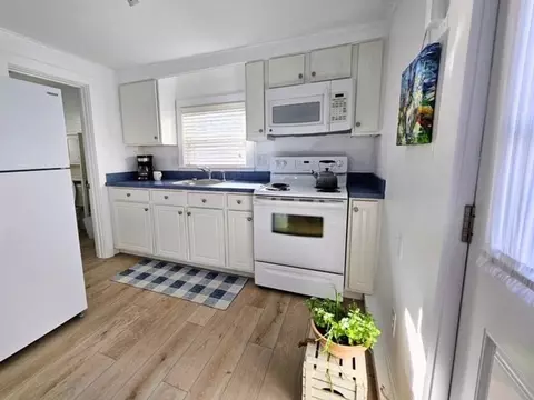 Kitchen - 7 Pleasant Ave, Wareham, MA 02571 photo 4 of 4