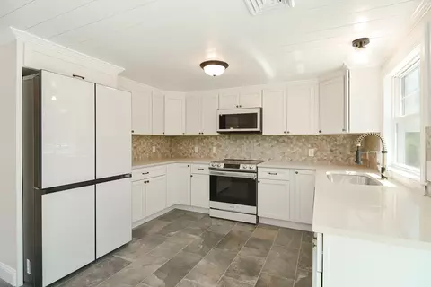 50 Rainbow Ln, Mashpee, MA 02649 photo 6