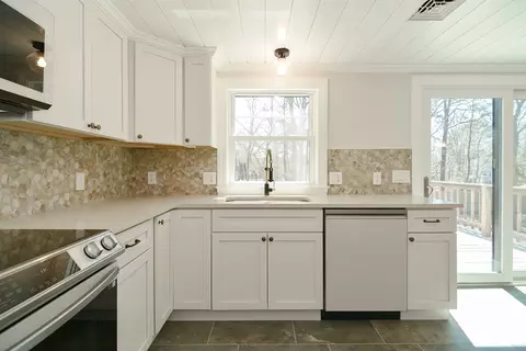 50 Rainbow Ln, Mashpee, MA 02649 photo 7