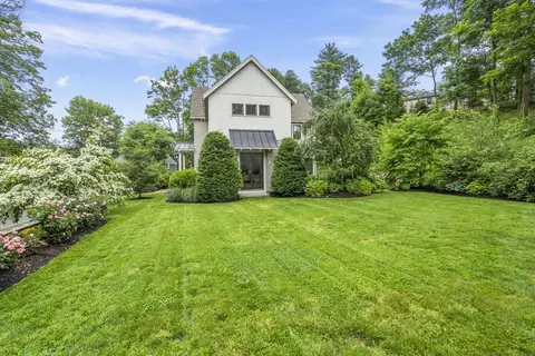 Exterior - 7 Bradlee Rd, Marblehead, MA 01945 photo 6 of 6