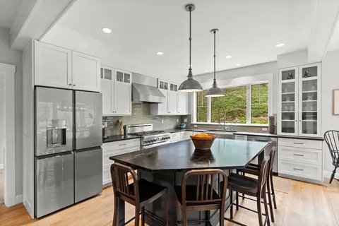 Kitchen - 7 Bradlee Rd, Marblehead, MA 01945 photo 1 of 5