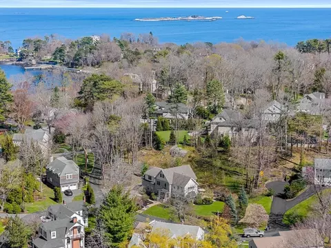 View/Area - 7 Bradlee Rd, Marblehead, MA 01945 photo 2 of 2