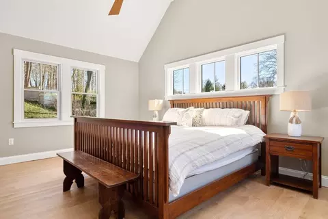 Bedroom - 7 Bradlee Rd, Marblehead, MA 01945 photo 2 of 6