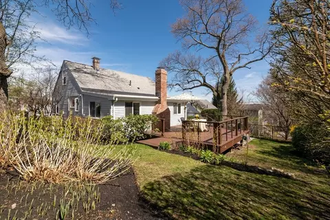 18 Kenilworth Rd, Arlington, MA 02476