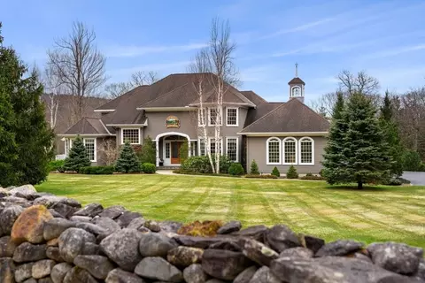 611 Old Mtn, Peterborough, NH 03458