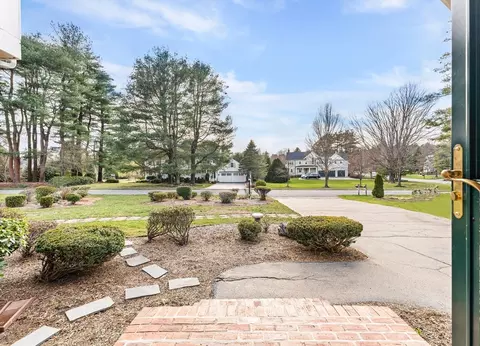 Exterior - 10 Wildwood Dr, Needham, MA 02492 photo 2 of 7