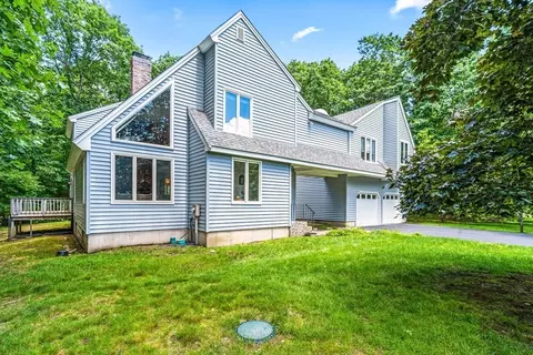 Exterior - 161 Hampton Rd, Sharon, MA 02067 photo 4 of 9