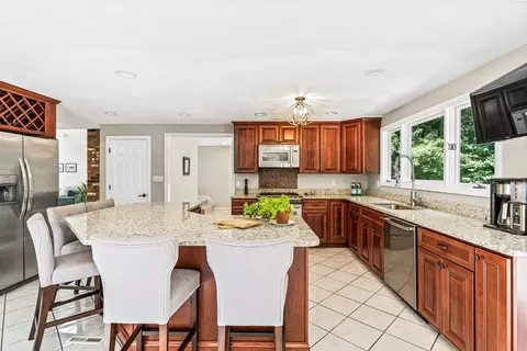 Kitchen - 161 Hampton Rd, Sharon, MA 02067 photo 4 of 6