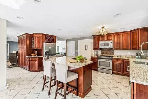Kitchen - 161 Hampton Rd, Sharon, MA 02067 photo 5 of 6