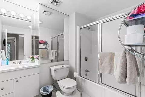 Bath - 161 Hampton Rd, Sharon, MA 02067 photo 5 of 5